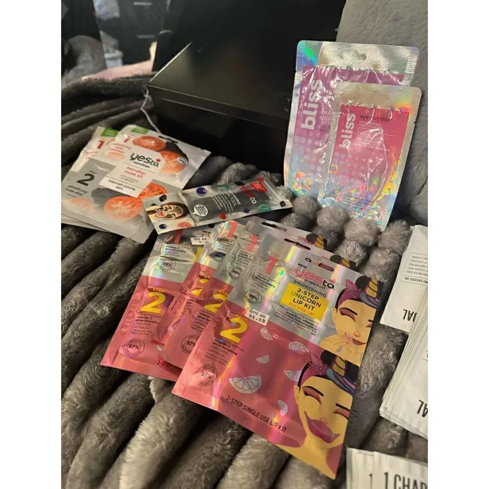Yes to tomatoes,grapefruit &bliss + kol korean nose pore strips
